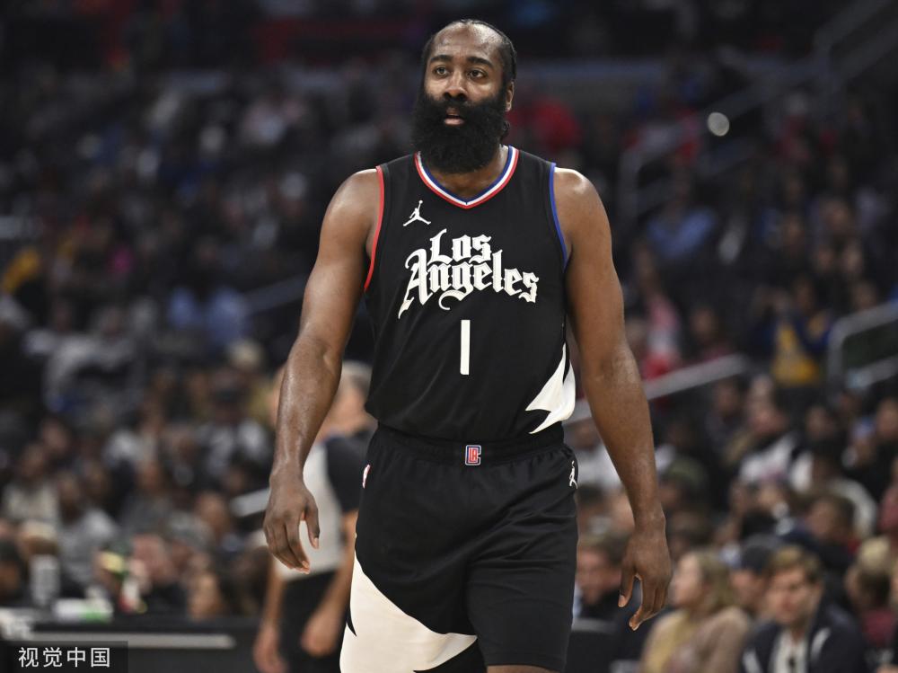 名居球隊前 名居球隊前